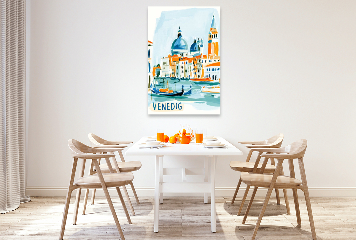 Venedig mit den berühmten Kuppeln, dem Markusturm und Gondeln