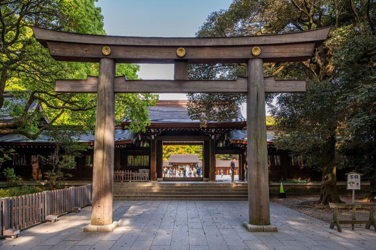 Tor zur Ruhe Der Meiji-Schrein