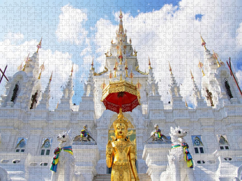 Loha Prasat Sri Mueang Pong