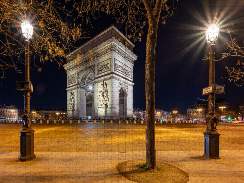 Arc de Triomphe bei Nacht