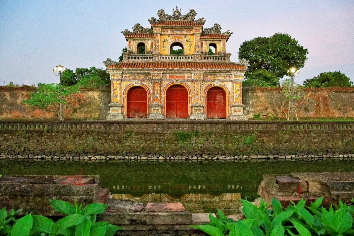 Cua Chuong Duc