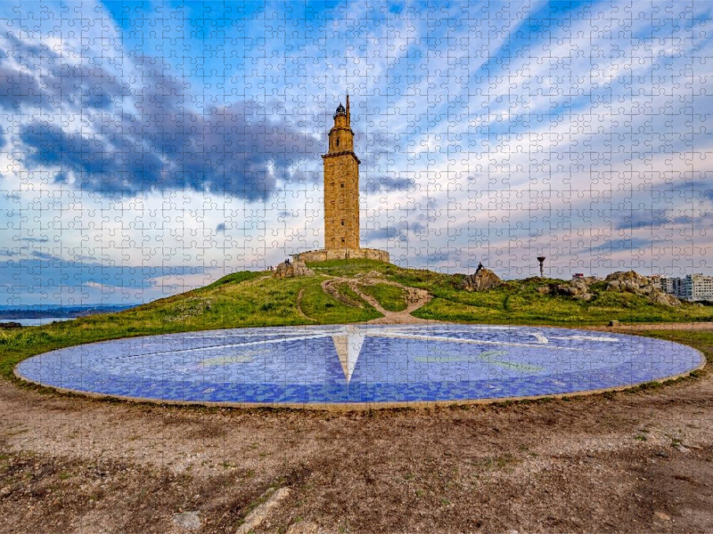 Der Herkulesturm und die Windrose