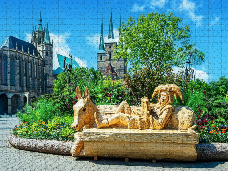 Der Domplatz mit Mariendom, St. Severi und - Till Eulenspiegel
