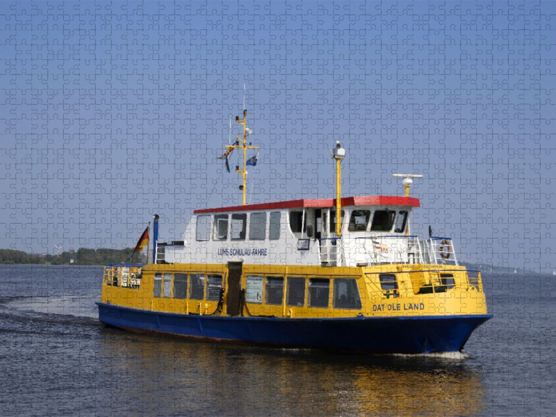Elbfähre am Fähranleger Lühe,Elbe Altes Land