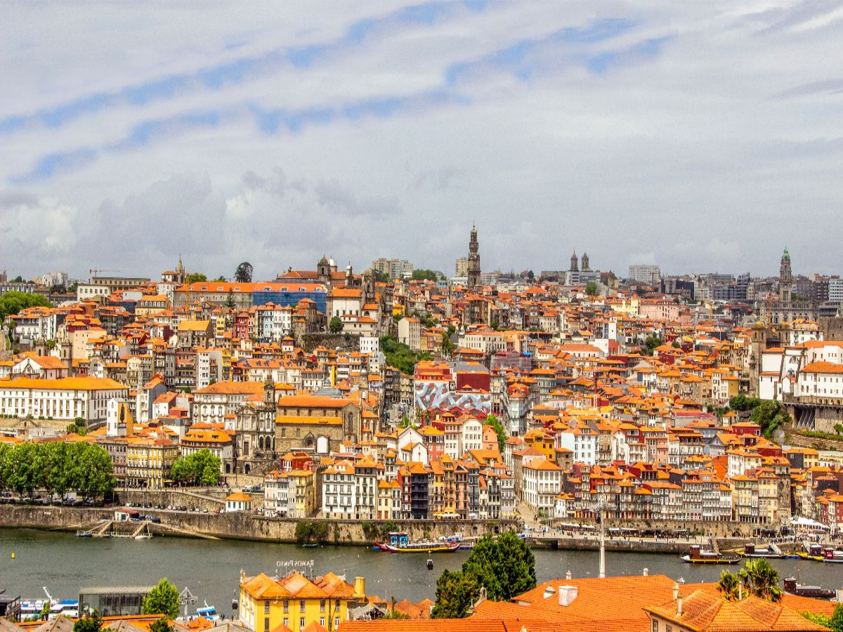 Die Altstadt von Porto Ribeira