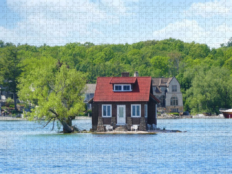 Hub Island „Just Room Enough Island“ (kleinste Insel) im Abfluss des Ontariosees in den Sankt-Lorenz-Strom, Ontario