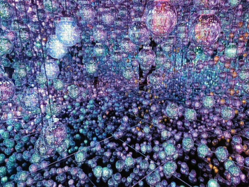 Raum im teamLab Borderless