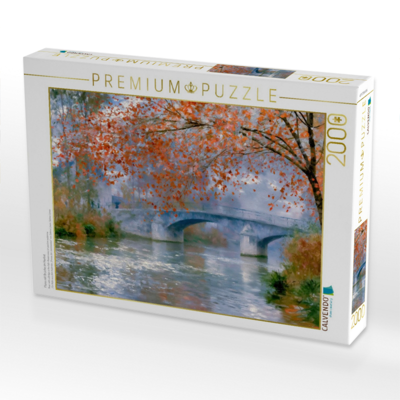 Fluss mit Brücke im Herbst