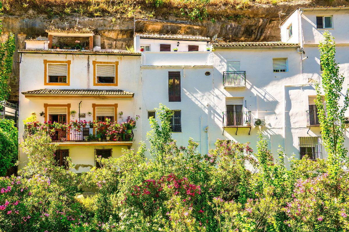 weiße Häuser Dorf Setenil de las Bodegas