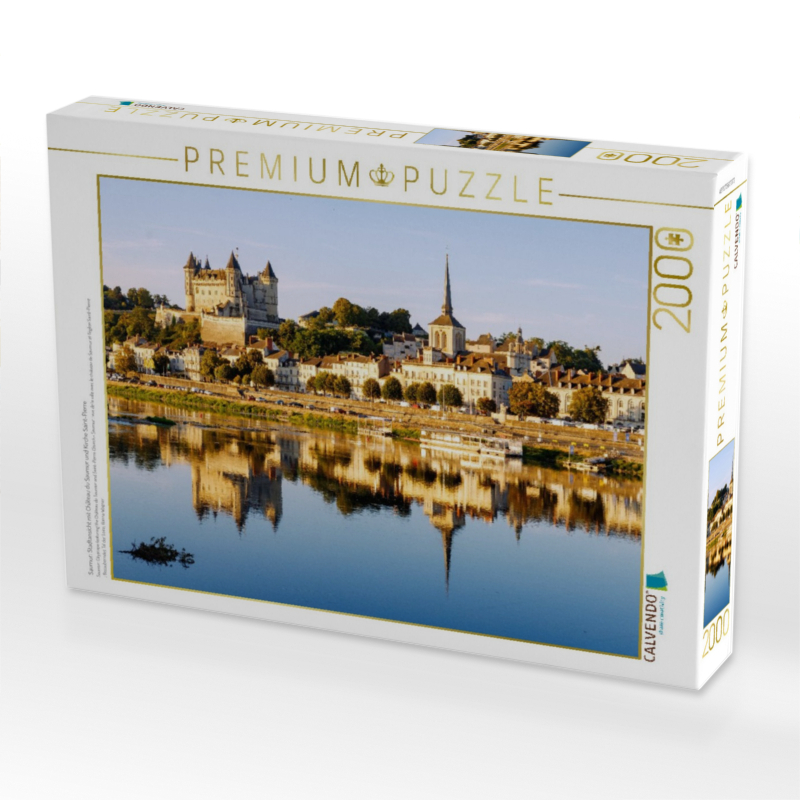 Saumur: Stadtansicht mit Château du Saumur und Kirche Saint-Pierre