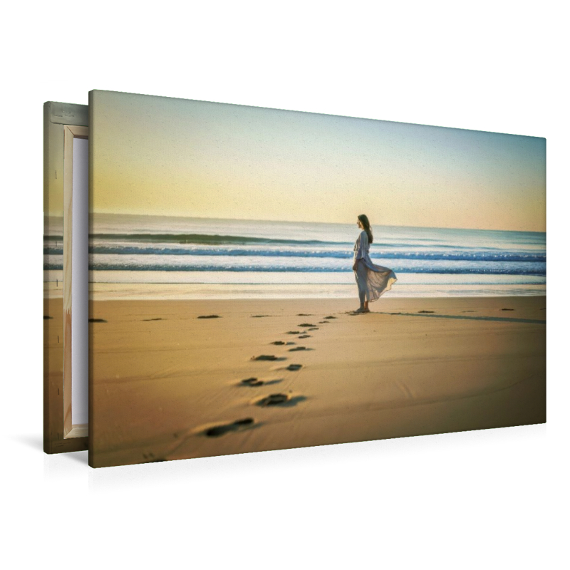 Strandlinien im Licht, klare Konturen, klare Ruhe.