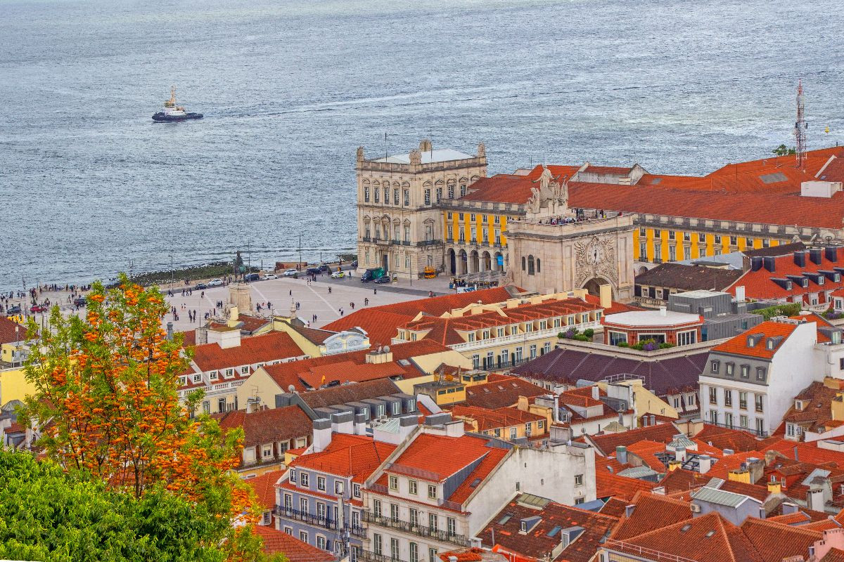Der Arco da Rua Augusta und die Praça do Comércio von oben