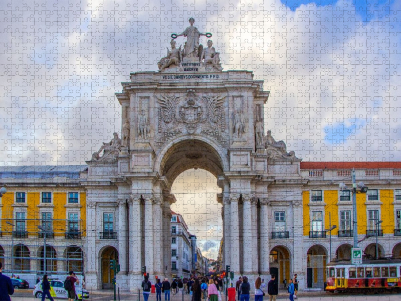 Der Arco da Rua Augusta an der Praça do Comércio