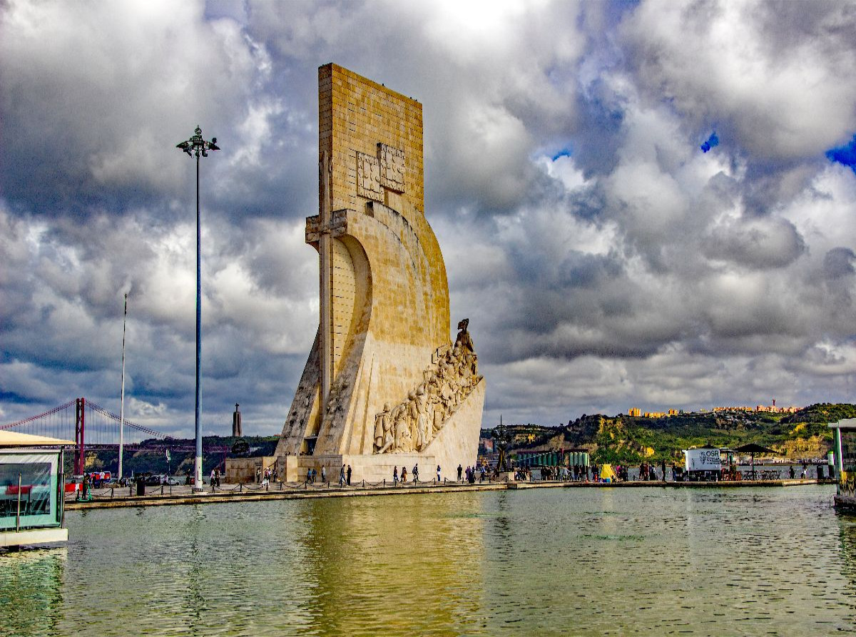 Das Padrão dos Descobrimentos am Ufer des Tejo