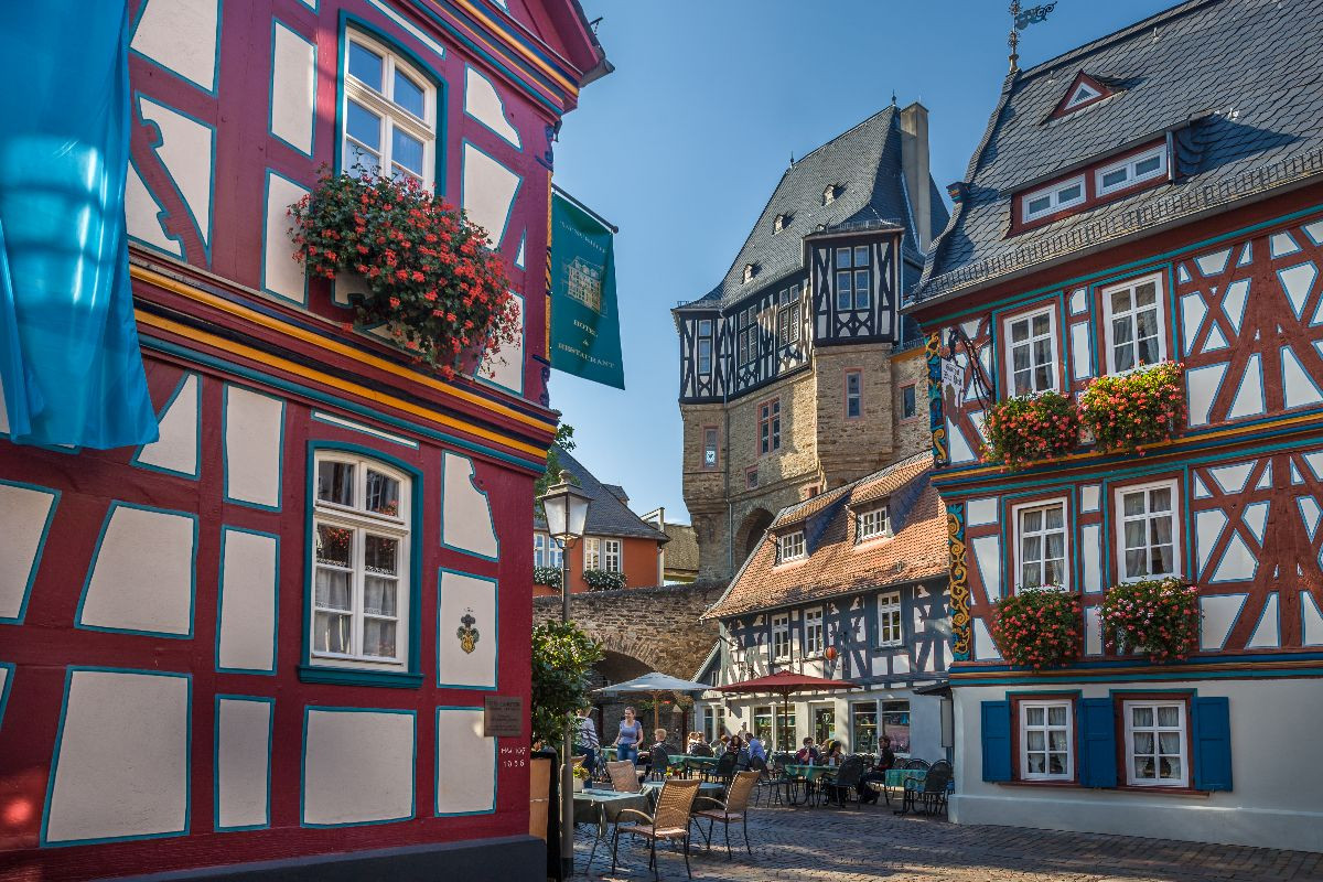 Marktplatz von Idstein mit Burg, Hessen