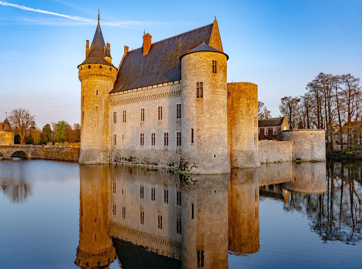 Schloss Sully-sur-Loire