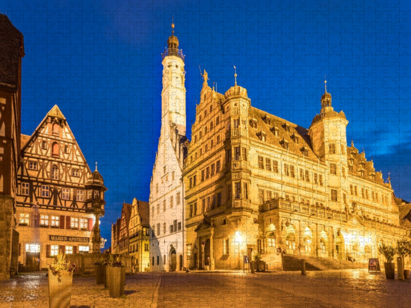Rathaus in Rothenburg ob der Tauber zur blauen Stunde