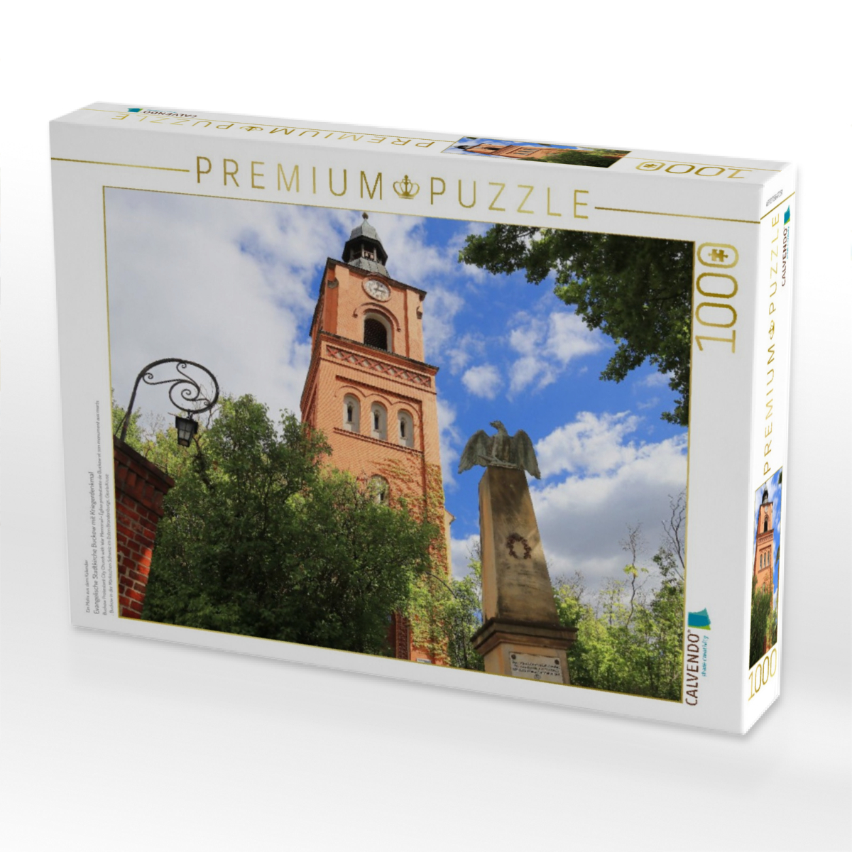 Evangelische Stadtkirche Buckow mit Kriegerdenkmal