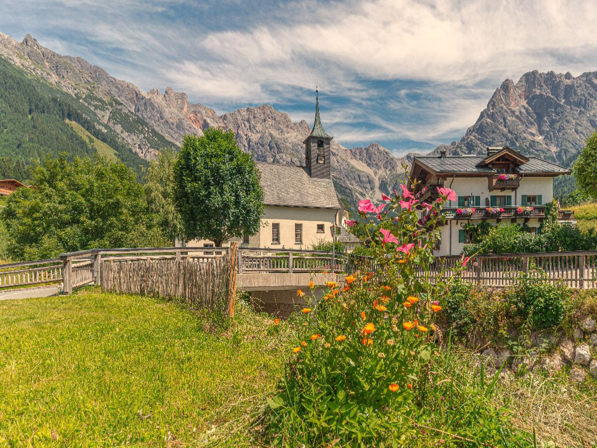 Kirche Hinterthal – Ein stiller Ort inmitten der Bergwelt.