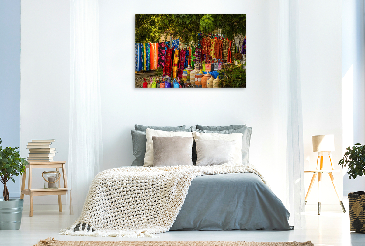 Kunsthandwerk und Stoffe – Bunter Markt im Senegal