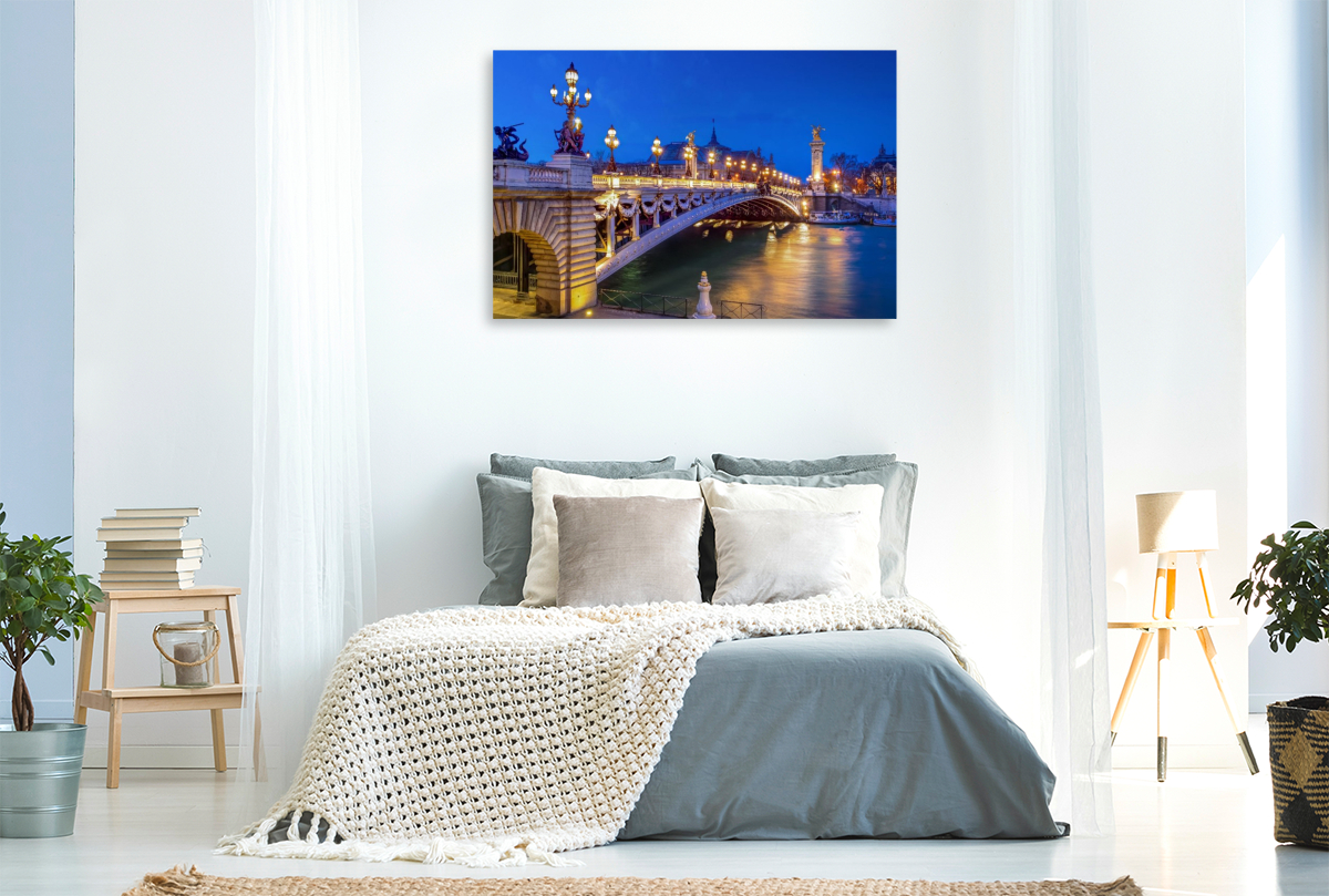 Seine-Brücke Pont Alexandre III zur blauen Stunde
