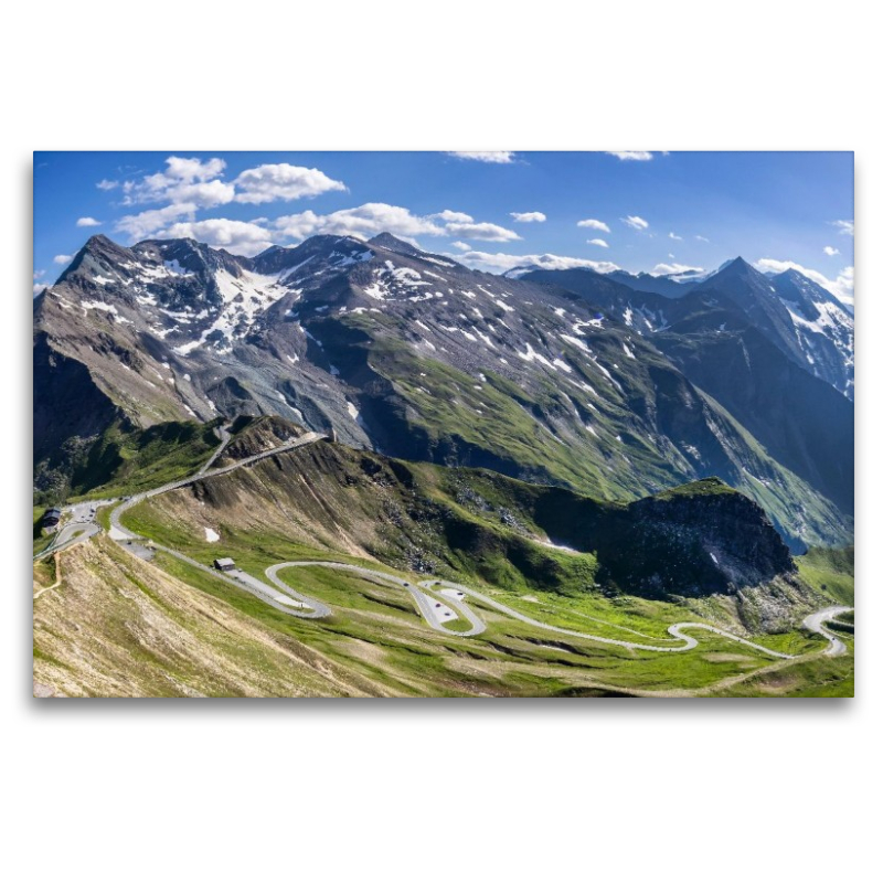 Großglockner Hochalpenstraße vor den Gipfeln der Glocknergruppe