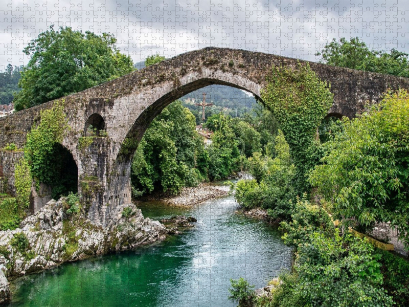 Cangas de Onís Brücke am Sella River