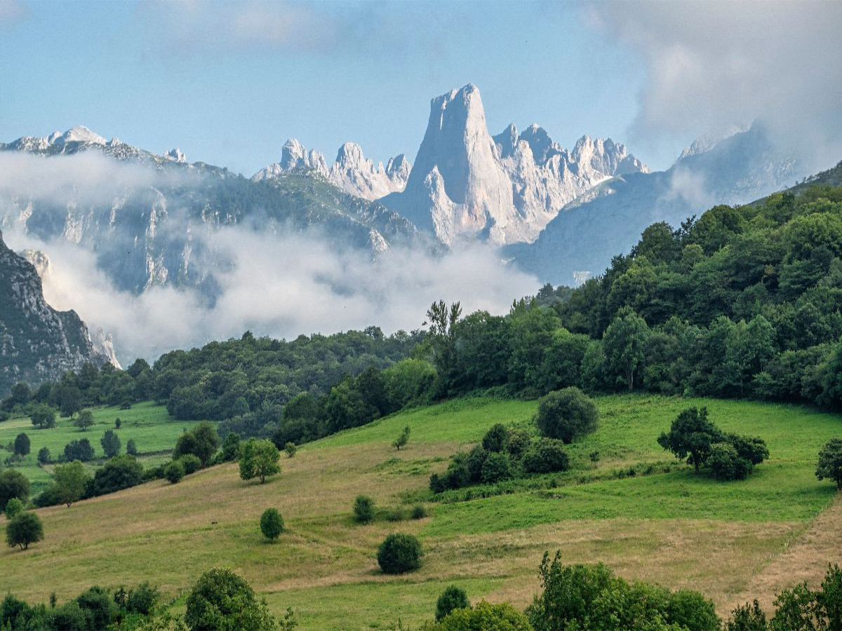 Naranjo de Bulnes - Picos de Europa