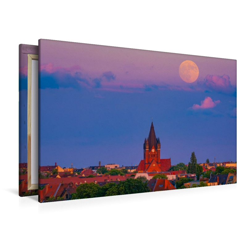 Vollmond über der Pauluskirche