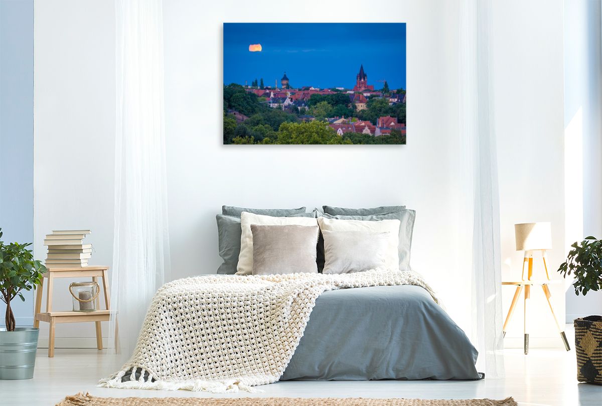 Vollmond über Wasserturm Nord und Pauluskirche