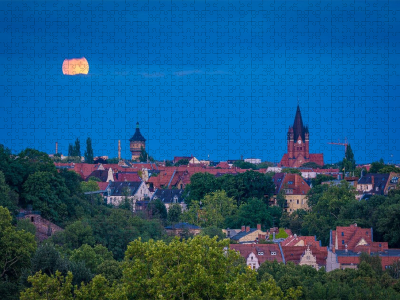 Vollmond über Wasserturm Nord und Pauluskirche