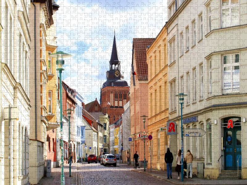 Güstrow, Hageböckerstraße, Blick auf St. Marien
