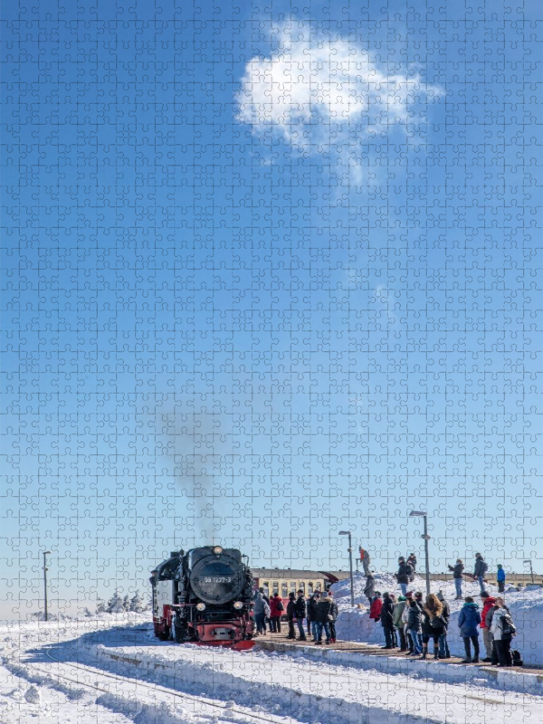 Die Brockenbahn vor Einfahrt in den Bahnhof Brocken