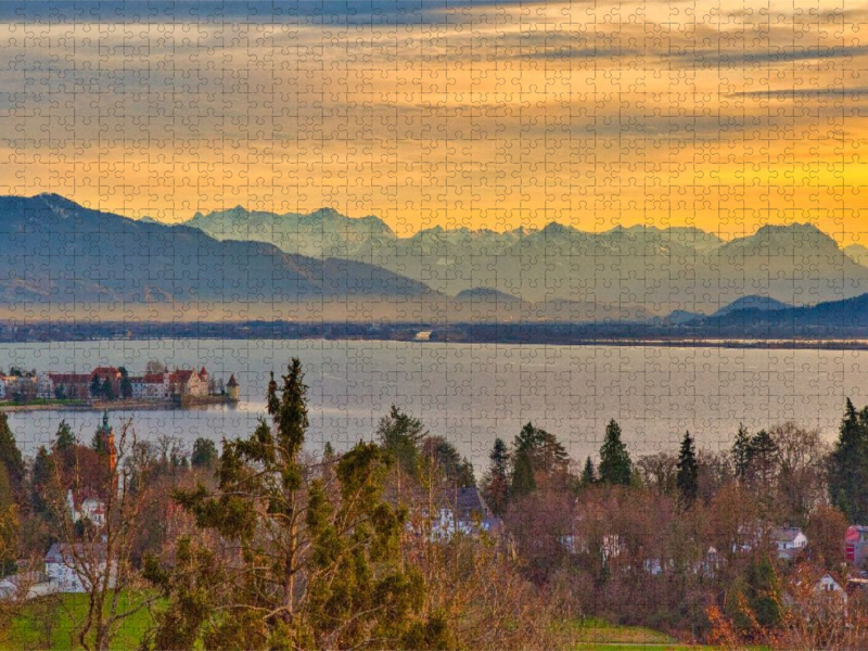 Blick in die Alpen und die Insel Lindau