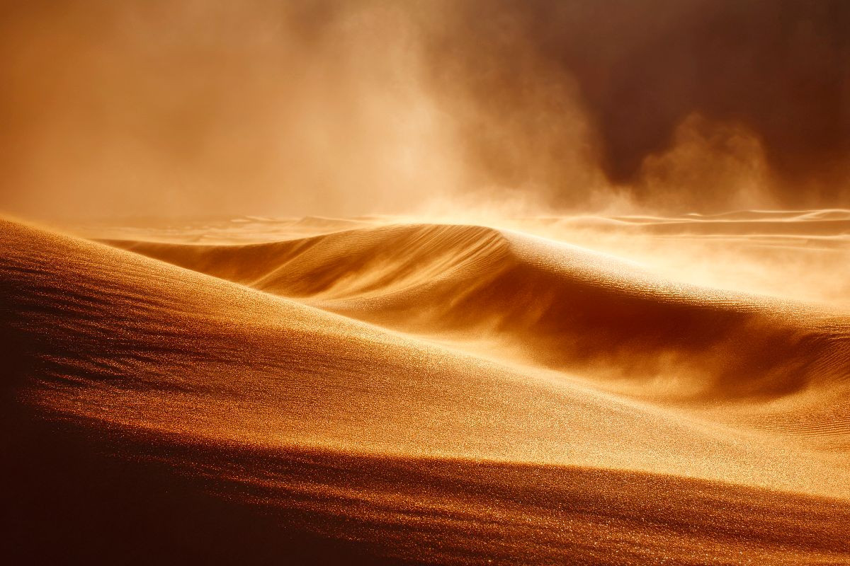 Goldener Sandsturm