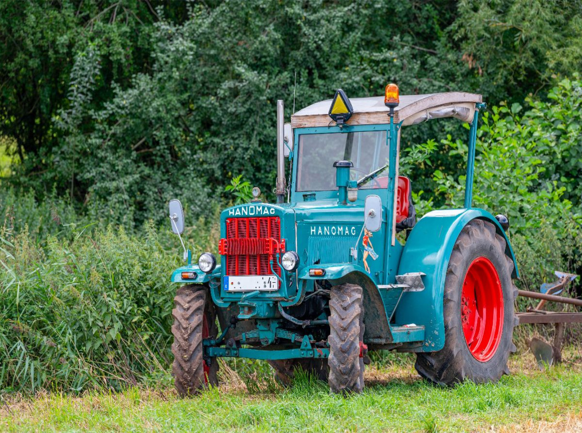 Hanomag am Feldrand