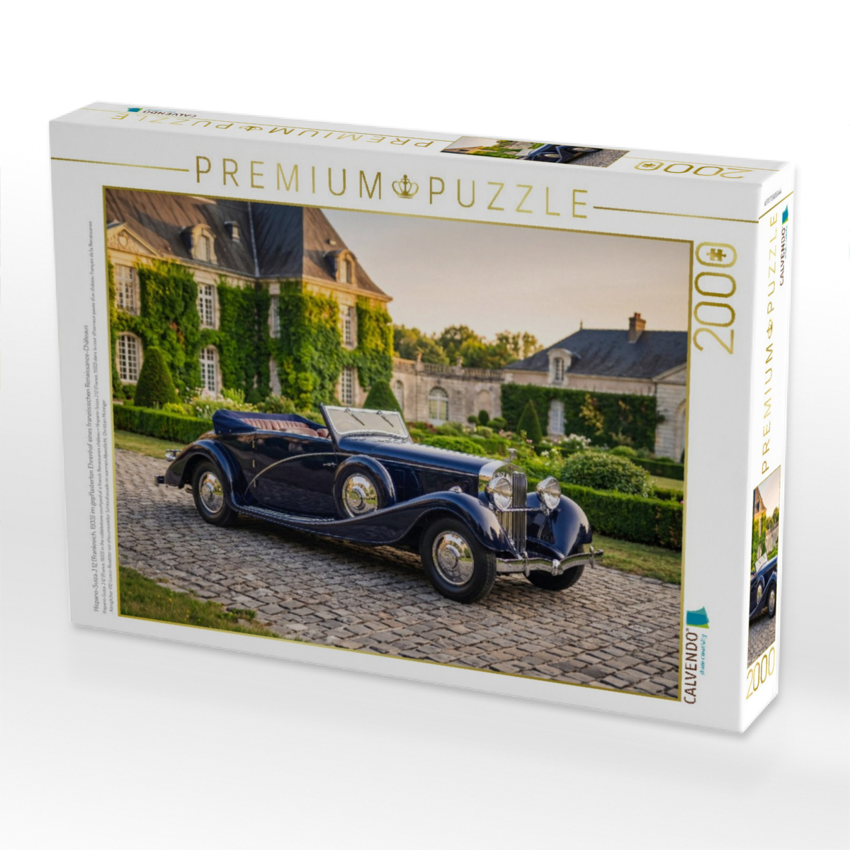 Hispano-Suiza J 12 (Frankreich, 1933) im gepflasterten Ehrenhof eines französischen Renaissance-Châteaus