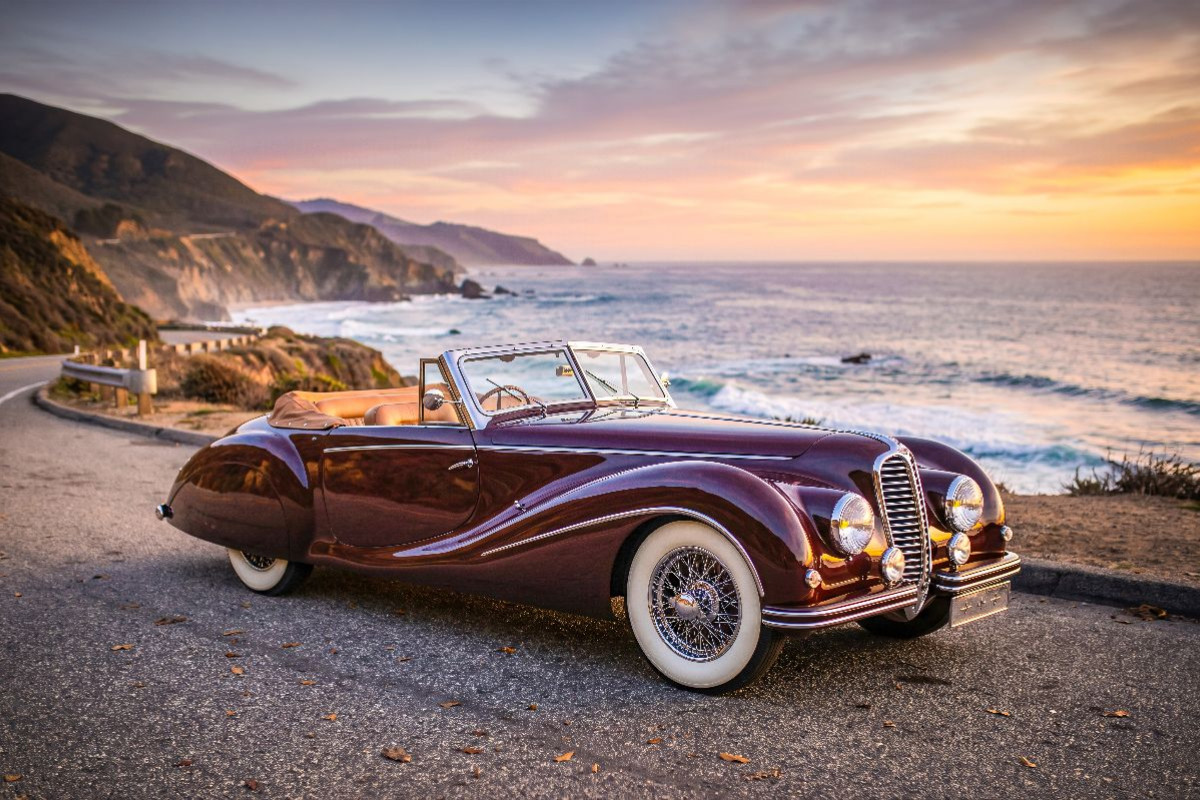 Delahaye 135 M Cabriolet (Frankreich, 1950) auf dem Pacific Coast Highway in Kalifornien