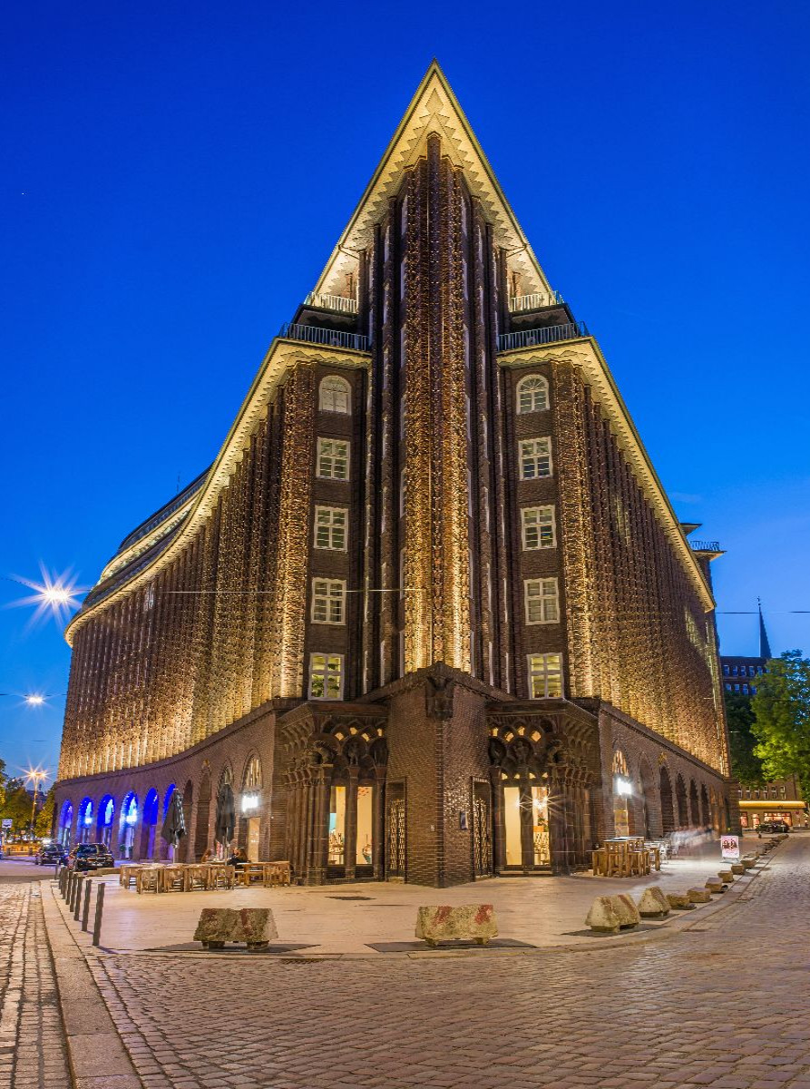Hamburg - Das Chilehaus zur Blauen Stunde