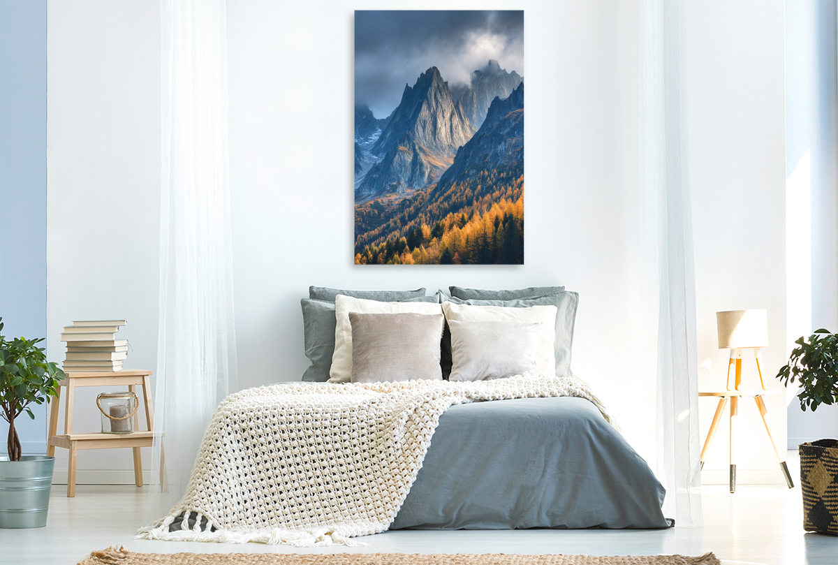 Goldenes Licht segnet die Erde der Berge