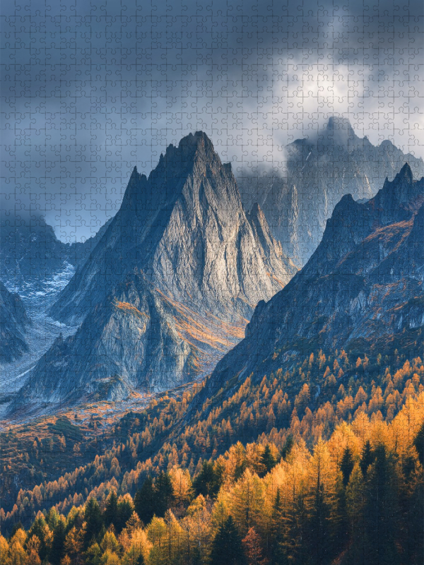 Goldenes Licht segnet die Erde der Berge
