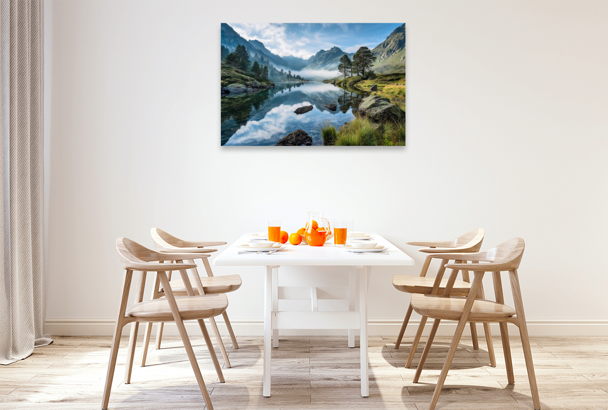 Stille Wasser tragen das Antlitz der Berge
