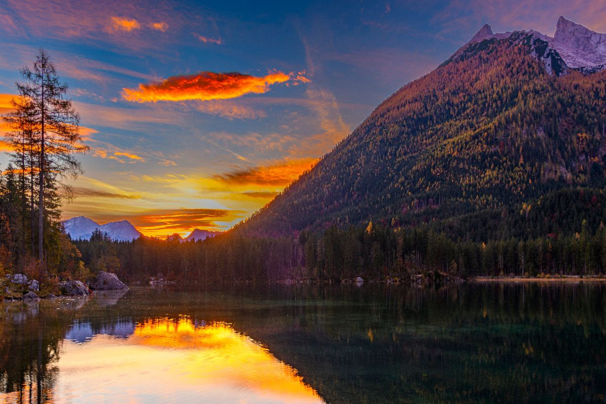Sonnenaufgang am mystischen Hintersee