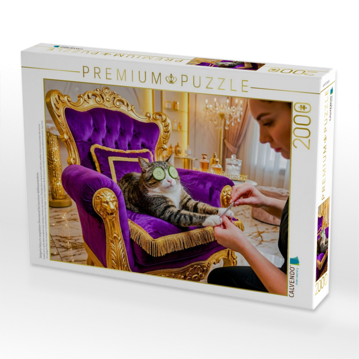 Getigerte Katze im vergoldeten Ohrensessel bei luxuriöser Wellnessmaniküre