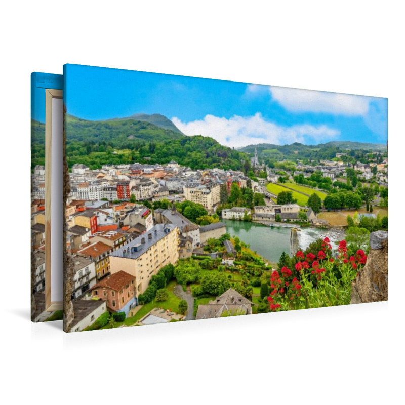 Die Stadt Lourdes und der Fluss Gave de Pau