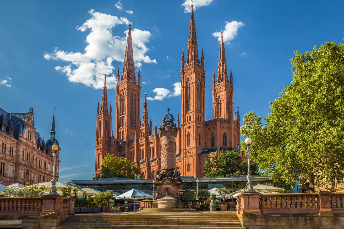 Marktsäule und Marktkirche in Wiesbaden, Hessen