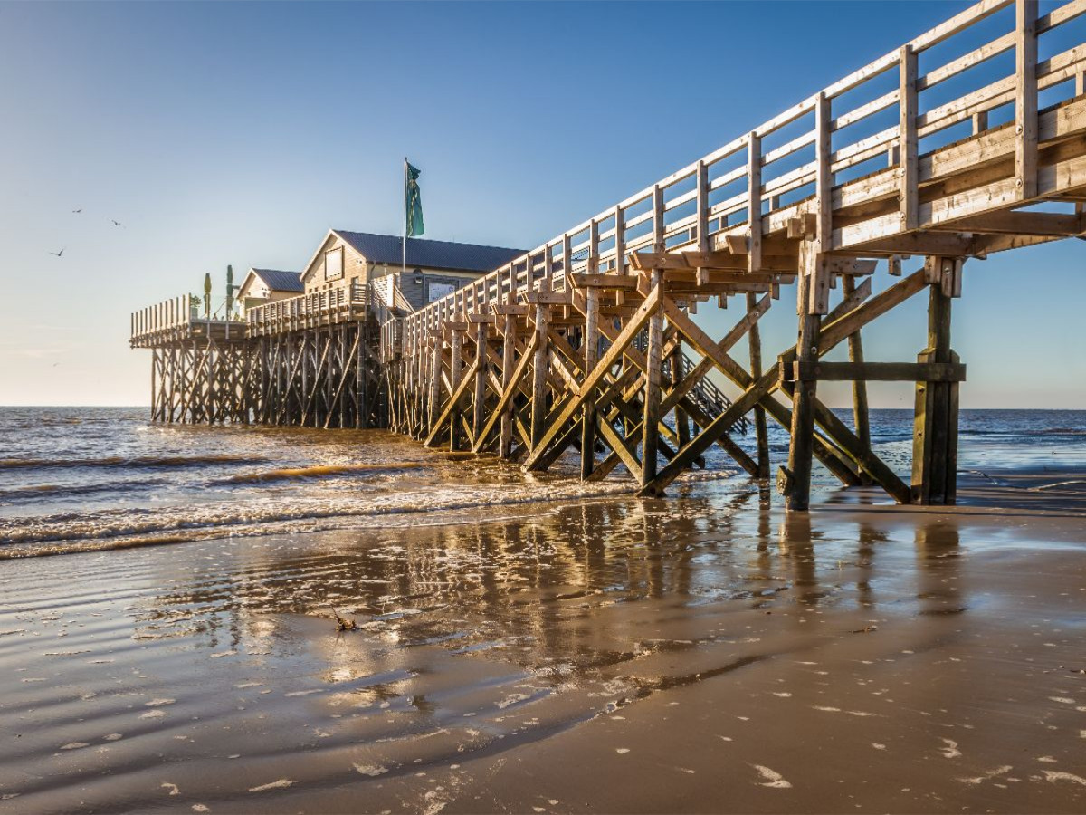 Stelzenhaus am Strand in St. Peter-Ording, Schleswig-Holstein