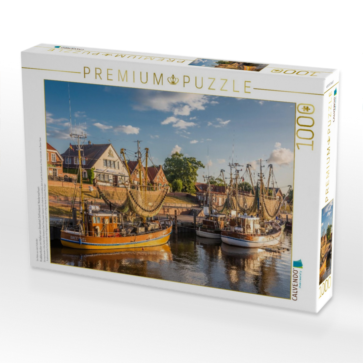 Krabbenkutter im Hafen von Greetsiel, Ostfriesland, Niedersachsen