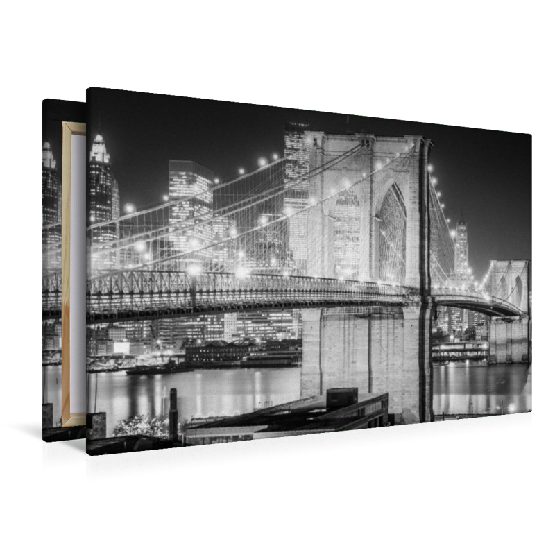 Historic New York: Old Brooklyn Bridge at night