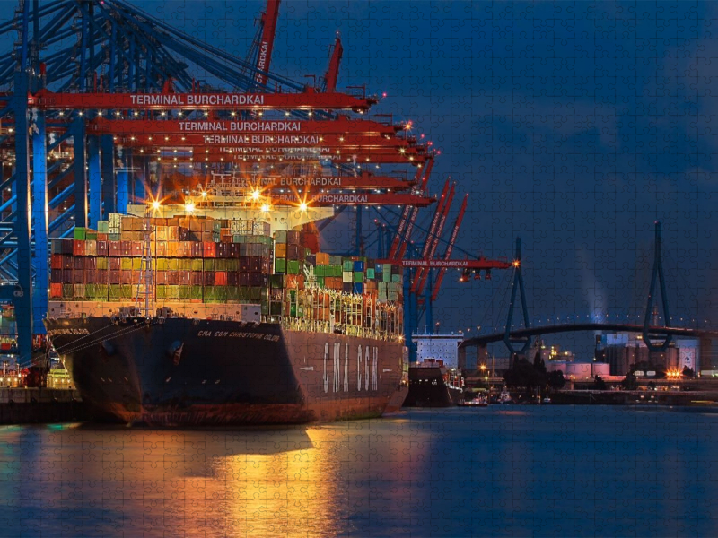 Containerschiff CMA CGM Christophe Colomb